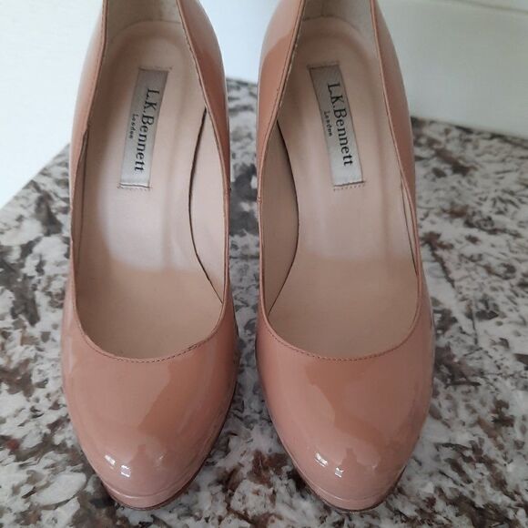 L.K.Bennett Sledge Nude Patent Leather Pumps size 35 - Picture 1 of 11